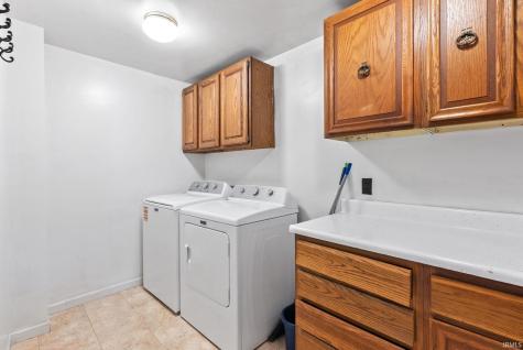 302 W Main Street Syracuse IN 46567