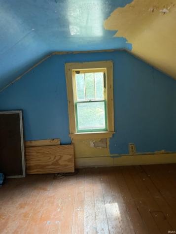 909 Huey Street South Bend IN 46628