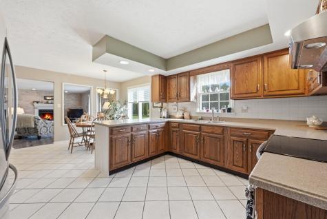 8504 Wilderness Road Muncie IN 47303