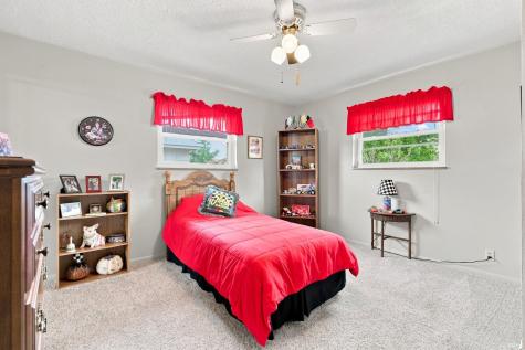 3311 N Lanewood Drive Muncie IN 47304