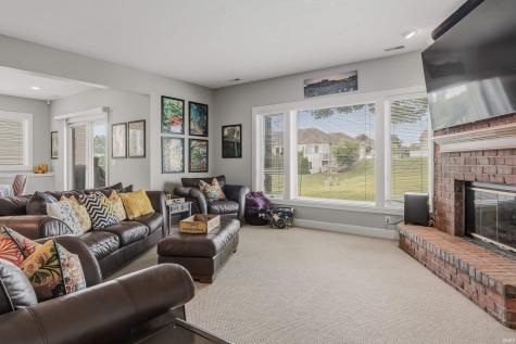 1130 Woodland Crossing Fort Wayne IN 46825