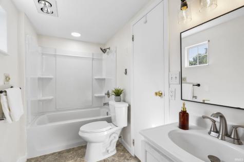2421 Edgelea Drive Lafayette IN 47909