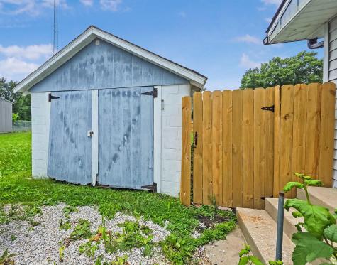 160 SW 5th Street Linton IN 47441
