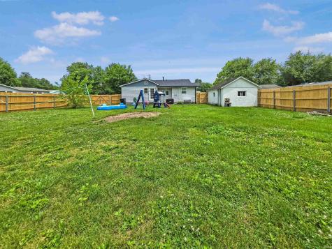 160 SW 5th Street Linton IN 47441