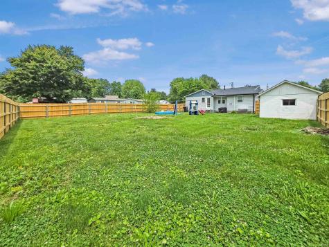 160 SW 5th Street Linton IN 47441