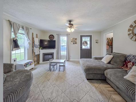 160 SW 5th Street Linton IN 47441