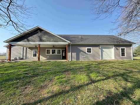 3 Persimmon Lane Loogootee IN 47553