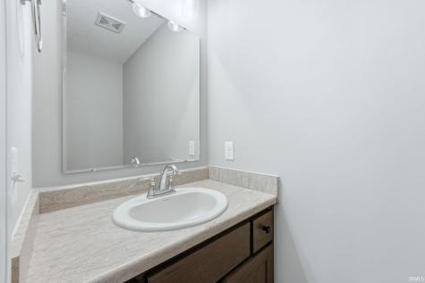 10926 Carob Thorn Trail Roanoke IN 46783
