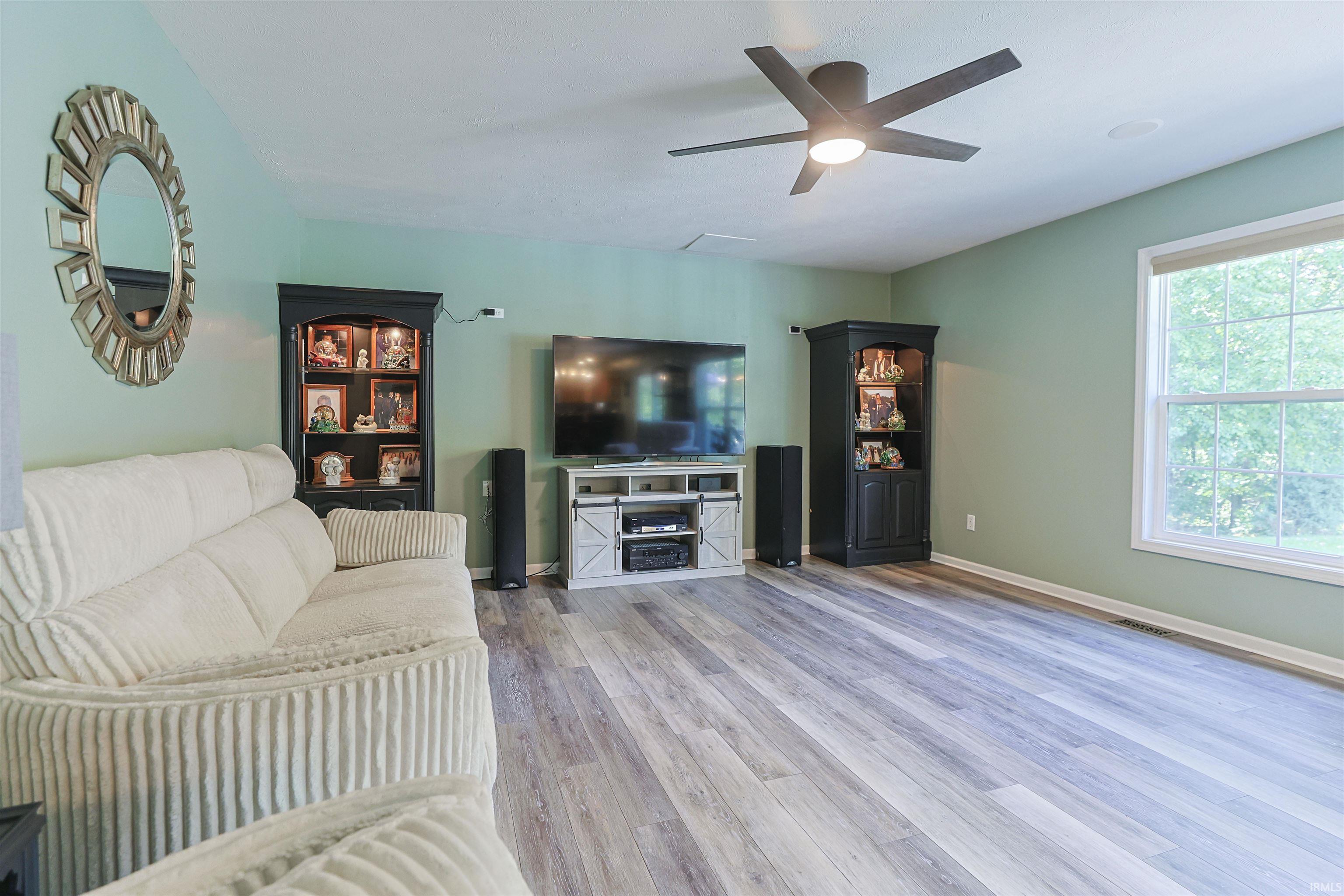 29553 Lakefield Court Elkhart IN 46514