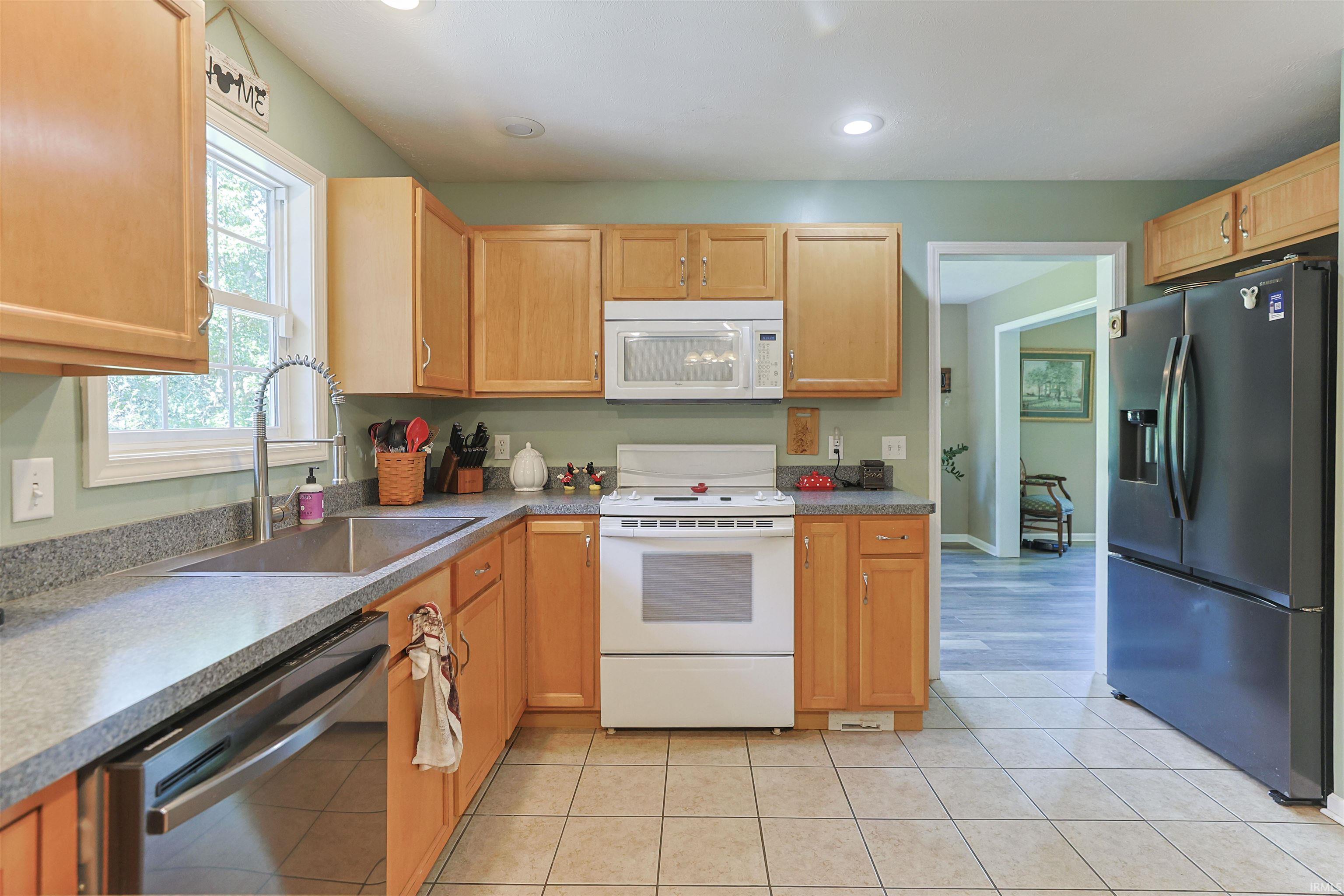 29553 Lakefield Court Elkhart IN 46514