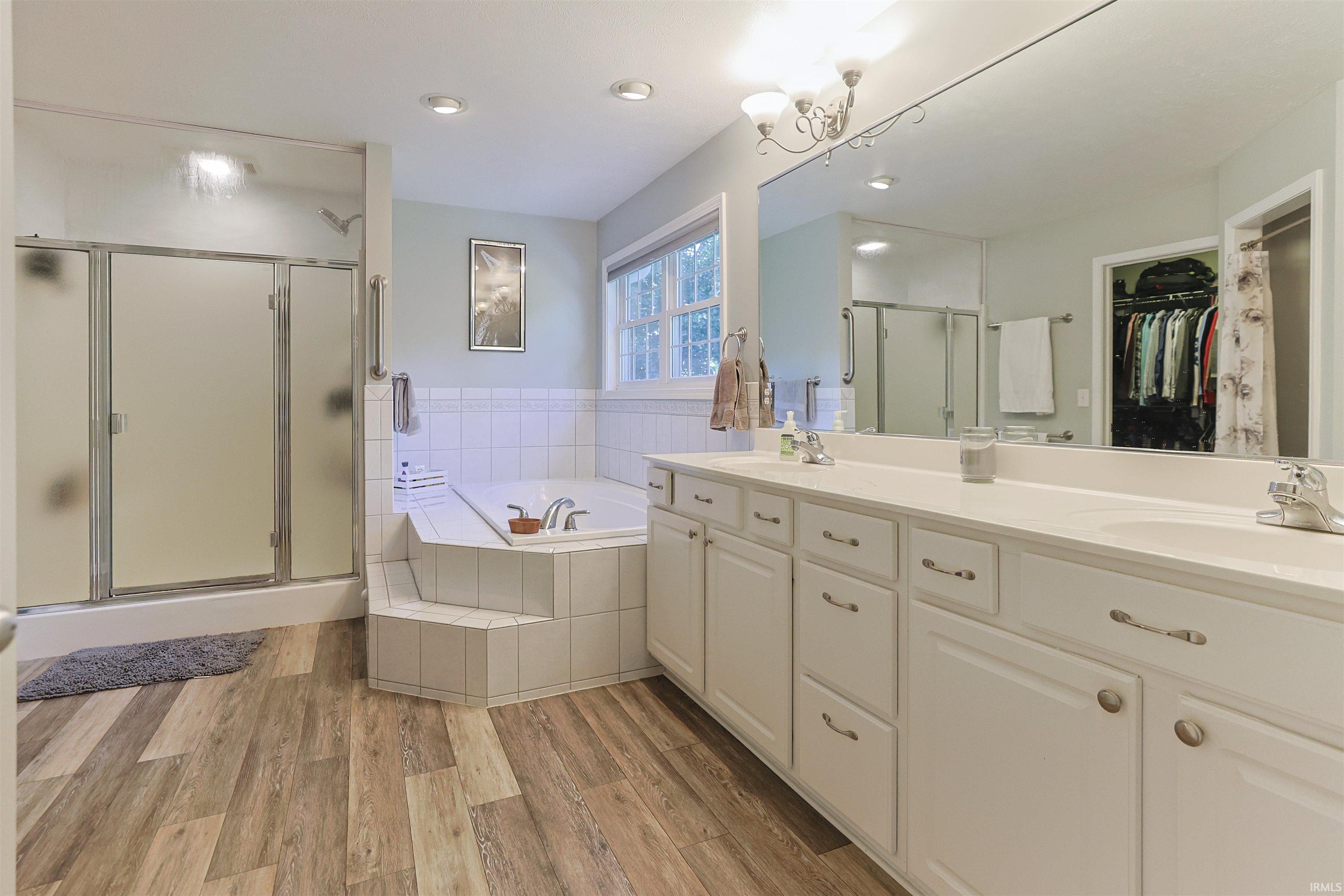29553 Lakefield Court Elkhart IN 46514