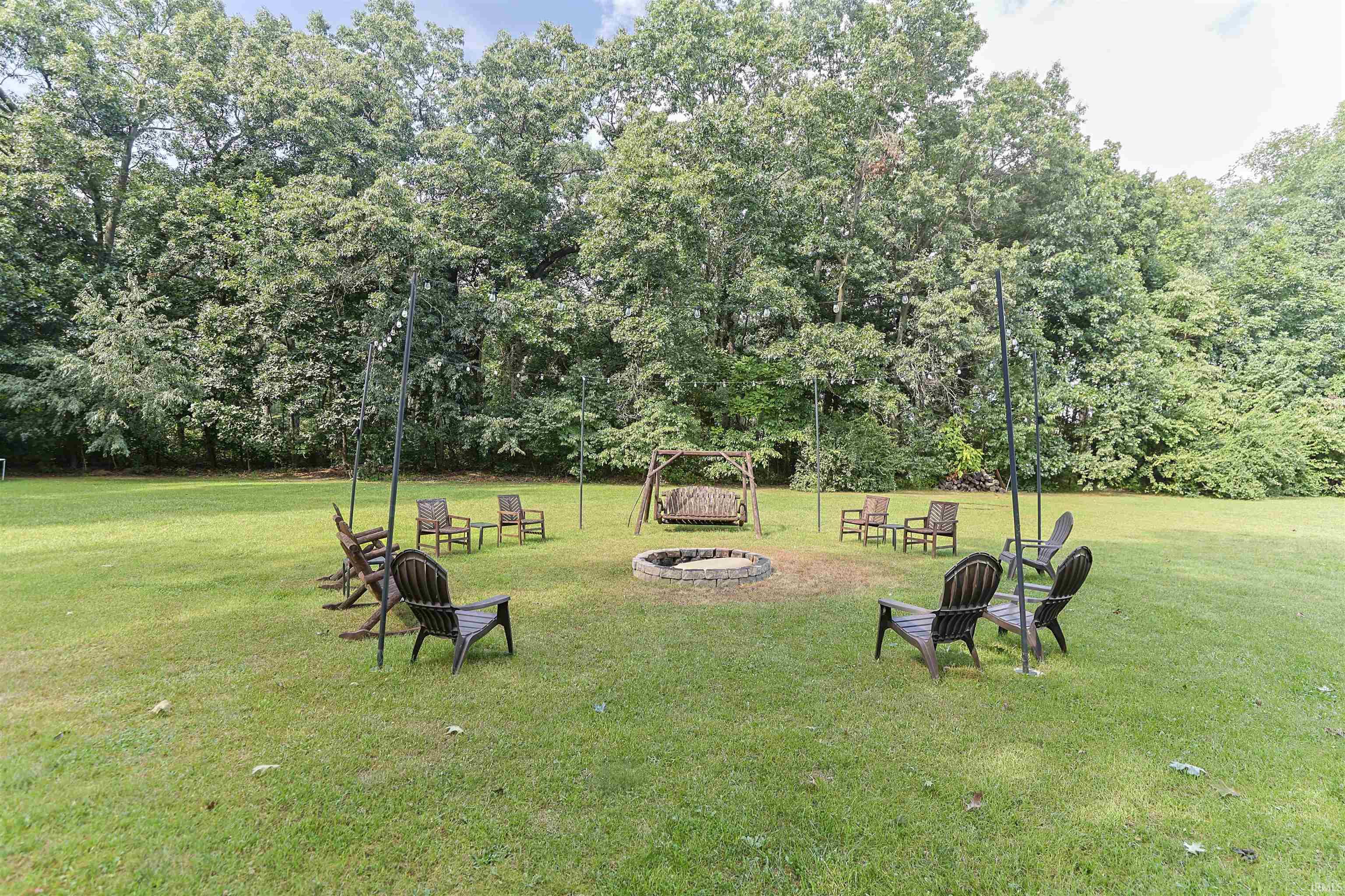 29553 Lakefield Court Elkhart IN 46514