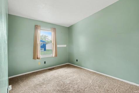 1960 Greenock Drive South Bend IN 46614
