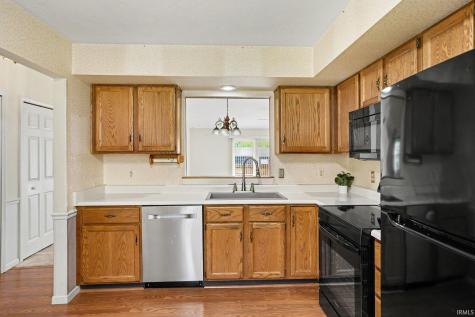 1960 Greenock Drive South Bend IN 46614