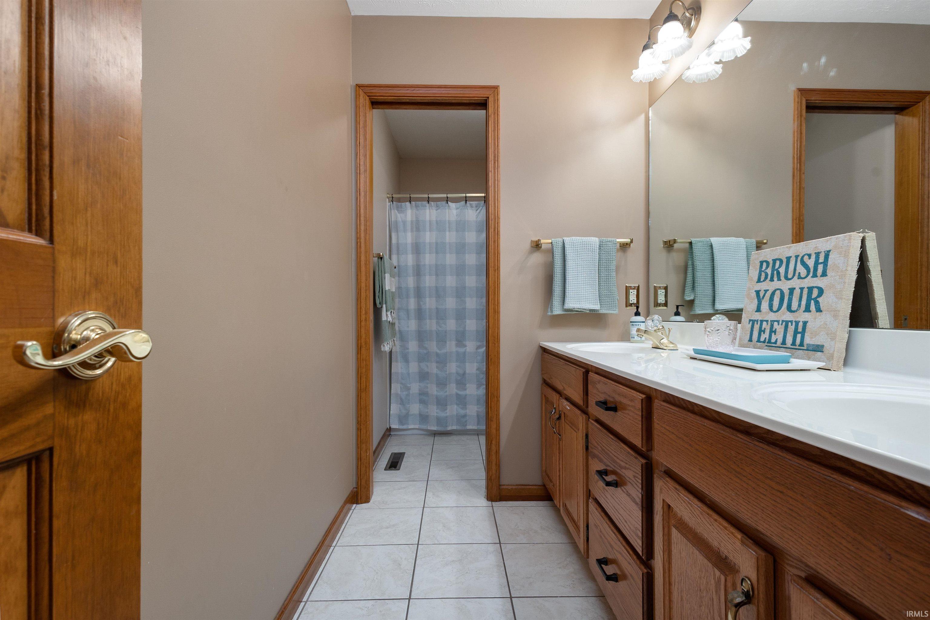52630 Willow Bend Drive Granger IN 46530