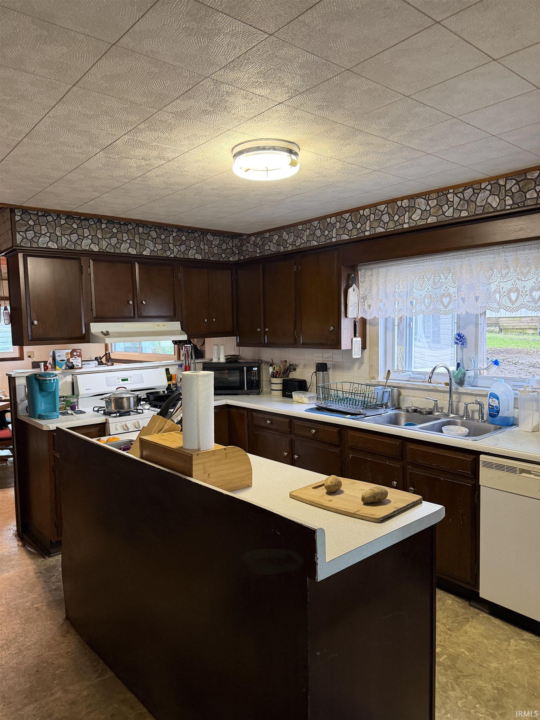 410 S Poplar Street Lagrange IN 46761