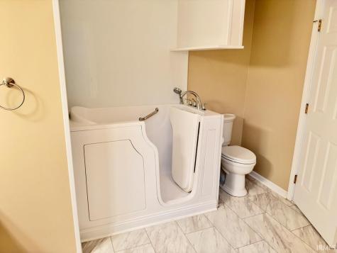 313 N Talamore Avenue Yorktown IN 47396