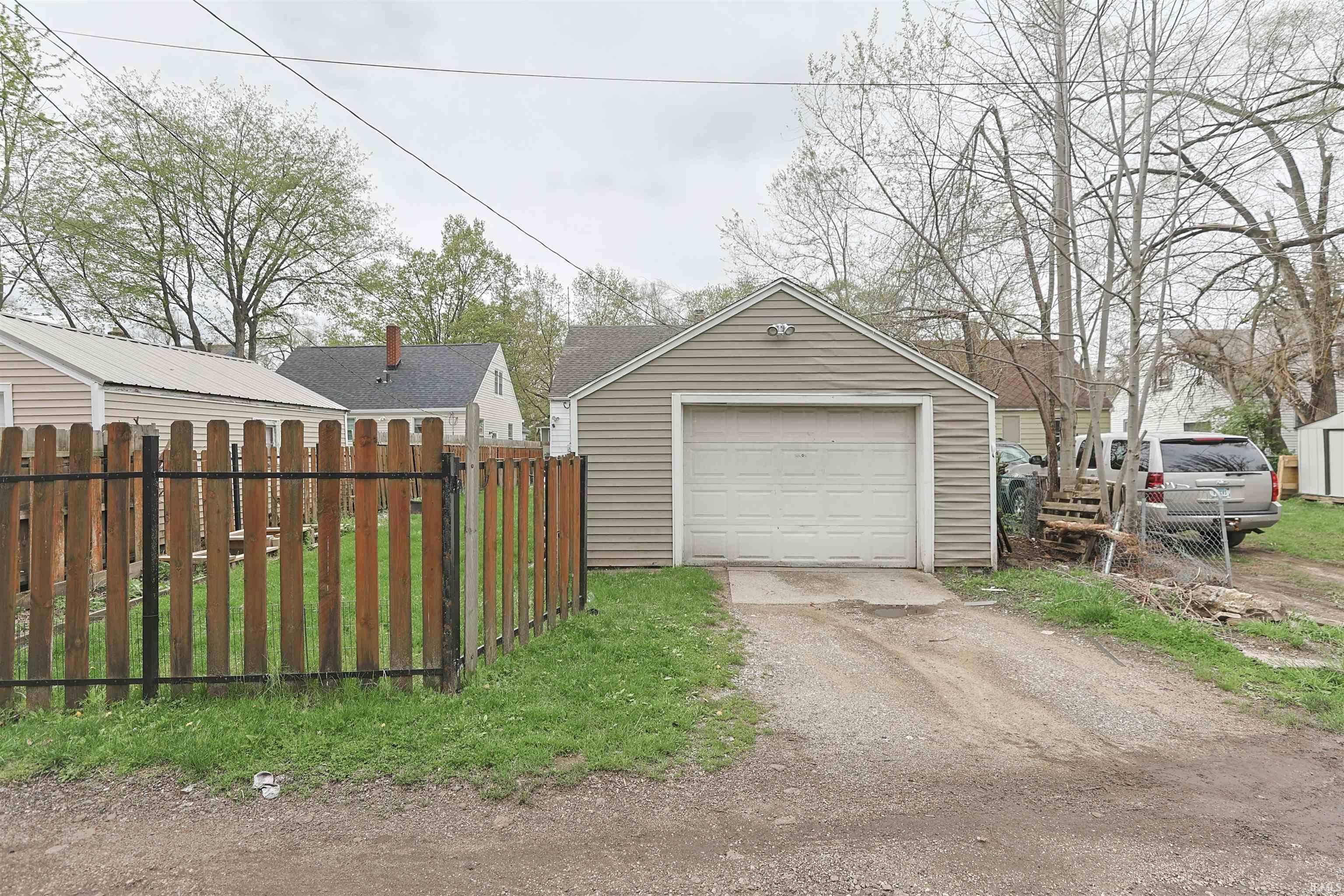 1850 Johnson Street South Bend IN 46628