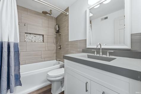 6609 Salge Drive Fort Wayne IN 46835