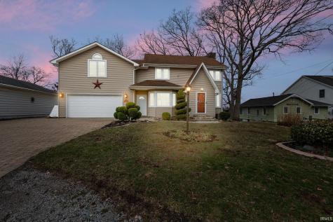 1080 Lane 210 Hamilton Lake Hamilton IN 46742