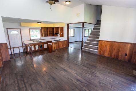 107 E Sunset Drive Bourbon IN 46504