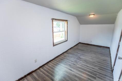 107 E Sunset Drive Bourbon IN 46504