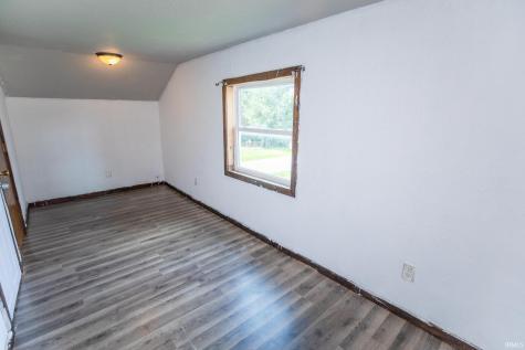 107 E Sunset Drive Bourbon IN 46504