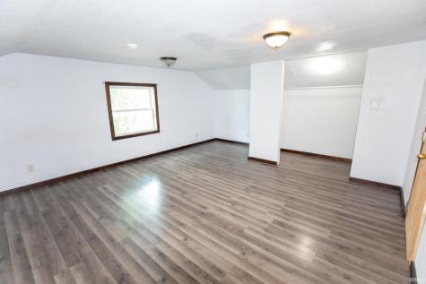107 E Sunset Drive Bourbon IN 46504