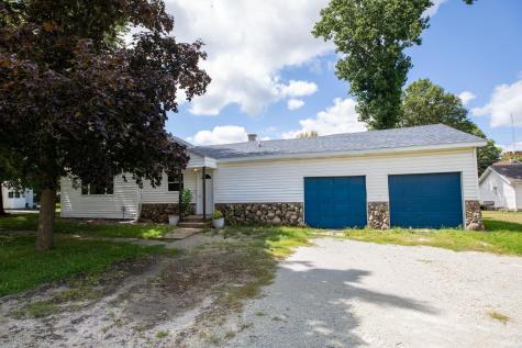 107 E Sunset Drive Bourbon IN 46504