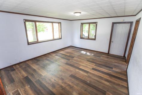 107 E Sunset Drive Bourbon IN 46504
