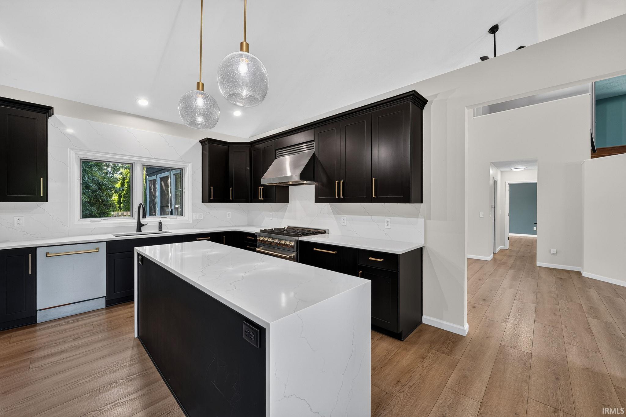 51679 Stoneham Way Granger IN 46530