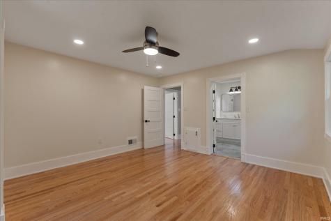 3002 Robinhood Lane South Bend IN 46614