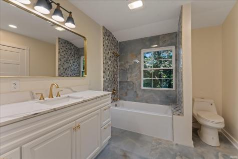 3002 Robinhood Lane South Bend IN 46614
