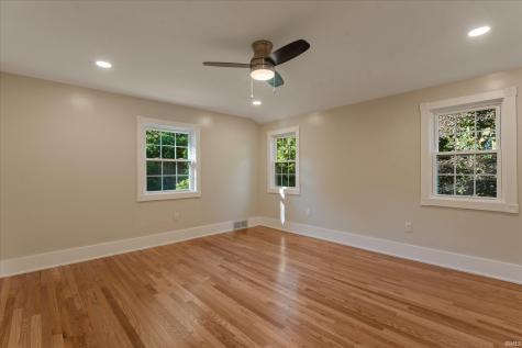 3002 Robinhood Lane South Bend IN 46614