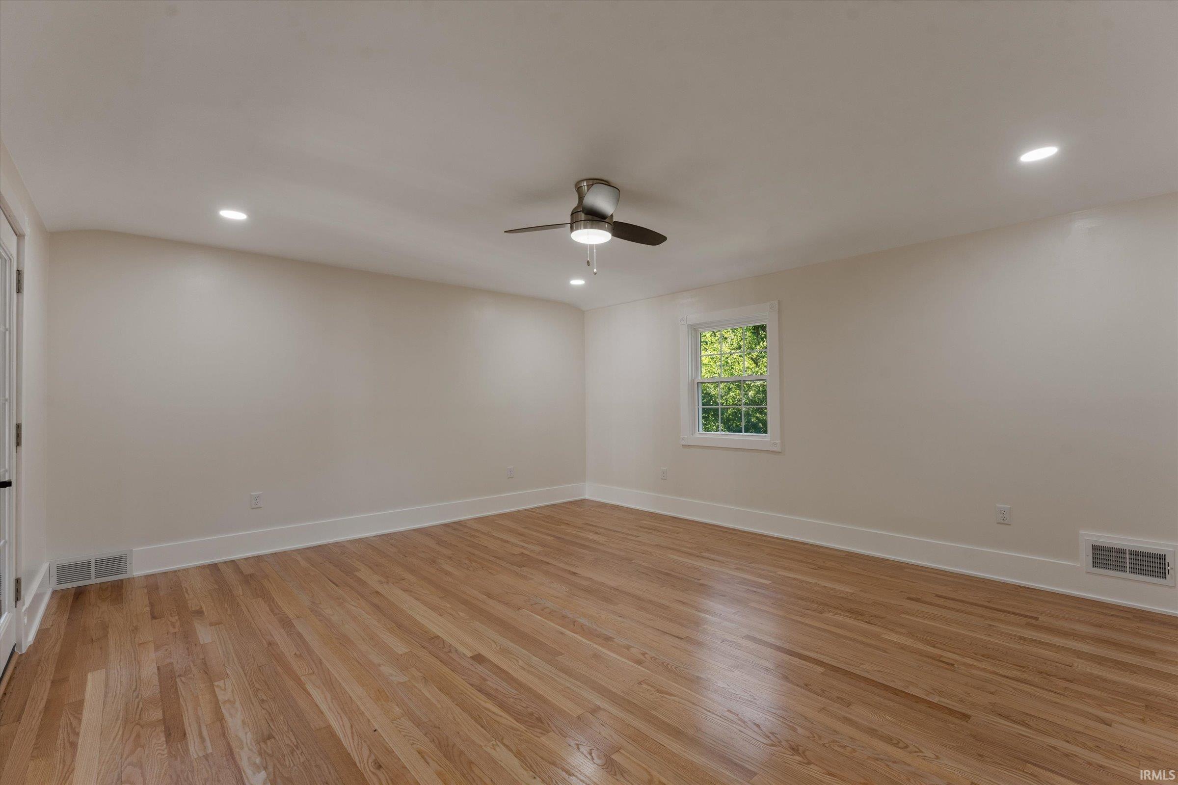 3002 Robinhood Lane South Bend IN 46614