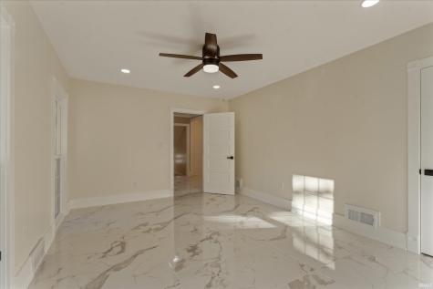 3002 Robinhood Lane South Bend IN 46614