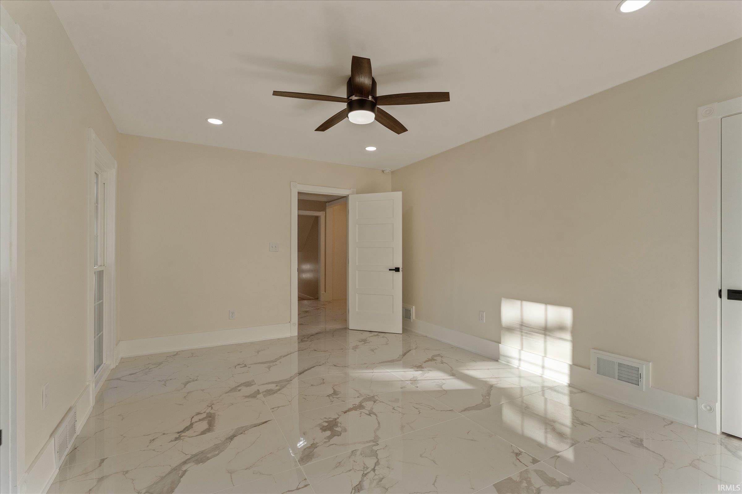 3002 Robinhood Lane South Bend IN 46614