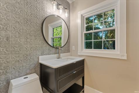 3002 Robinhood Lane South Bend IN 46614