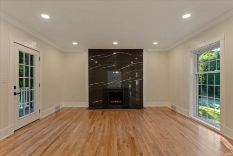 3002 Robinhood Lane South Bend IN 46614
