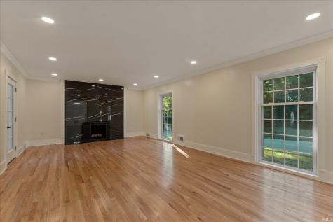 3002 Robinhood Lane South Bend IN 46614