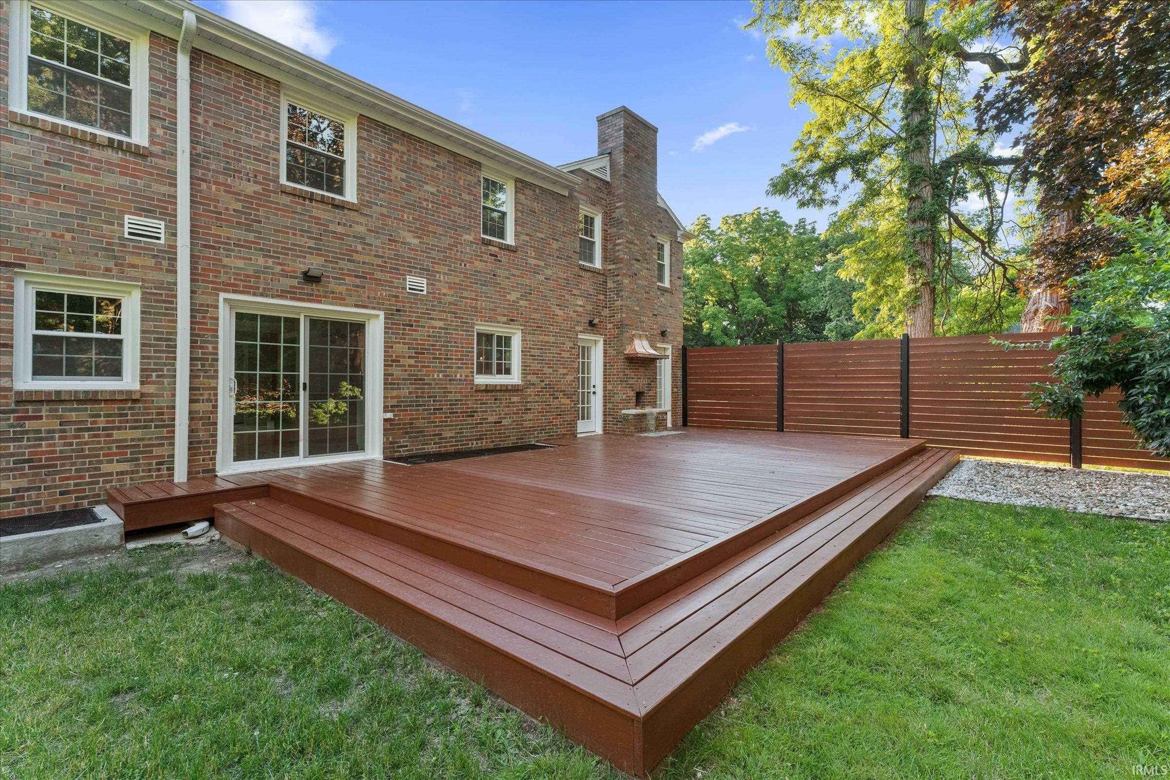 3002 Robinhood Lane South Bend IN 46614