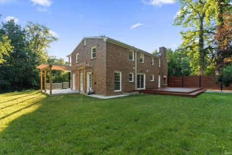 3002 Robinhood Lane South Bend IN 46614