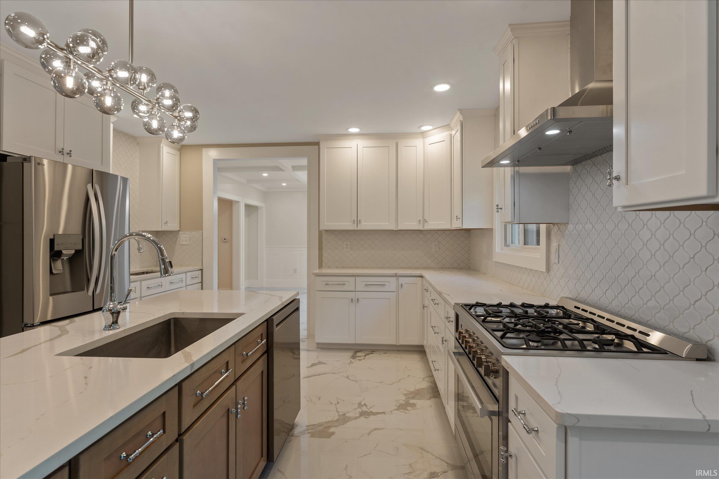3002 Robinhood Lane South Bend IN 46614