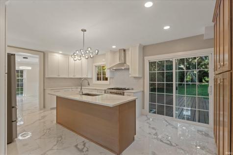 3002 Robinhood Lane South Bend IN 46614