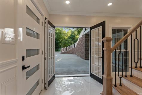 3002 Robinhood Lane South Bend IN 46614