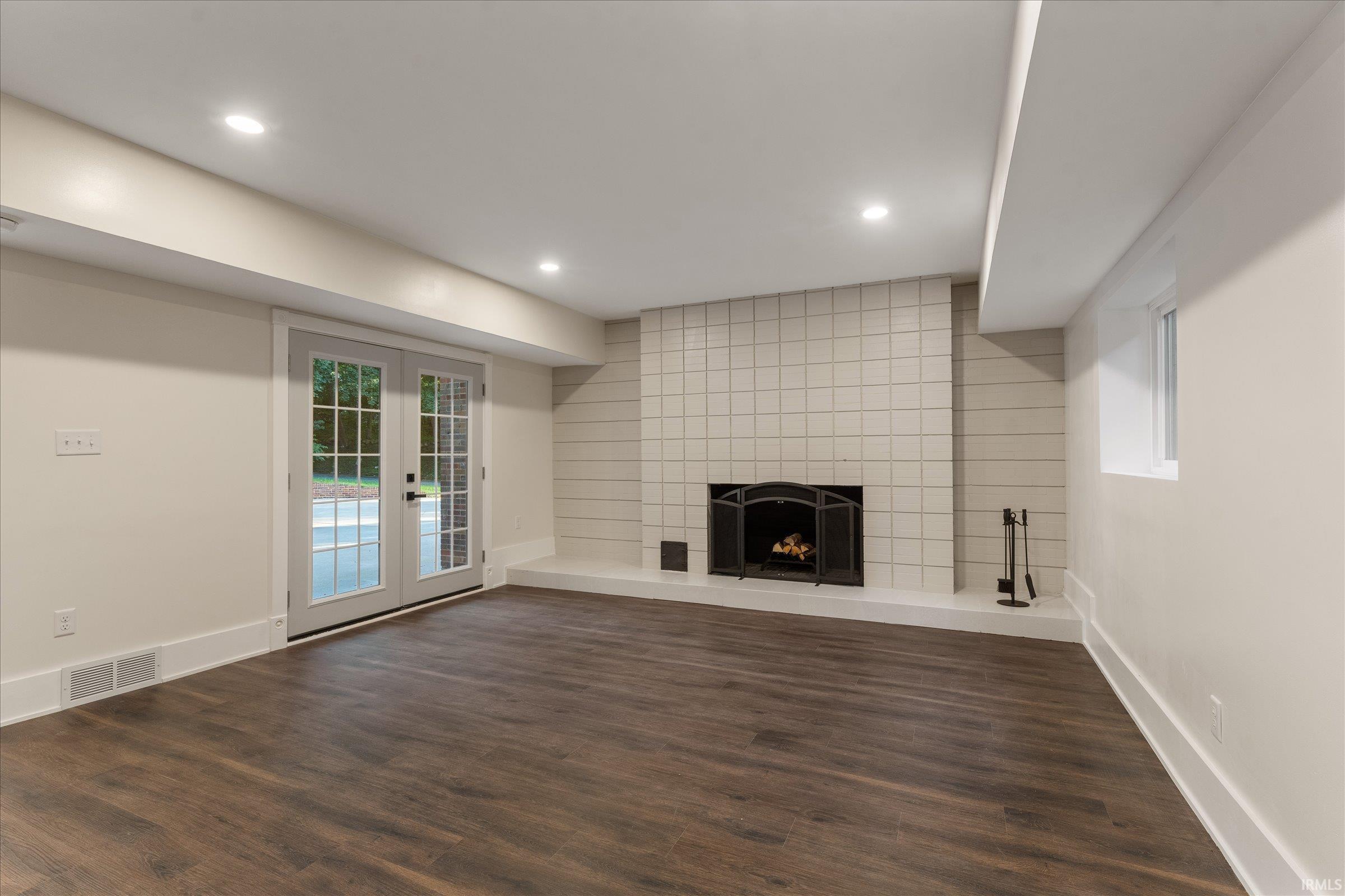 3002 Robinhood Lane South Bend IN 46614