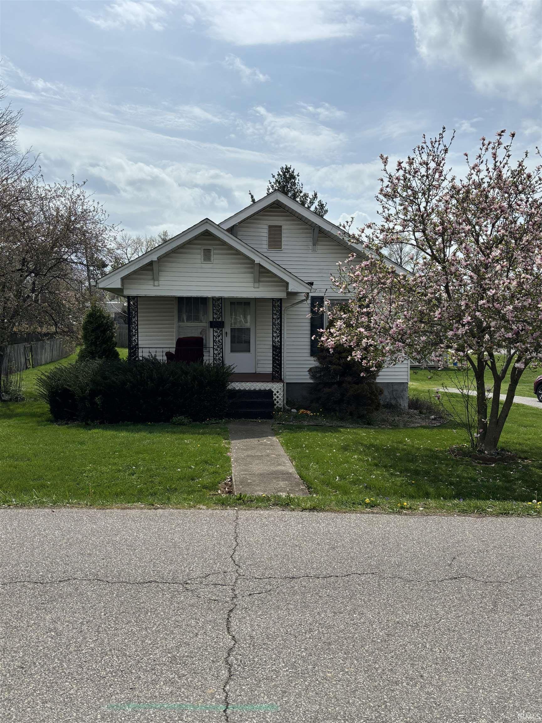 205 E Arthur Street Salem IN 47167