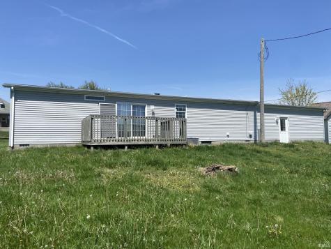 1205 & 1207 W Walnut Street Washington IN 47501