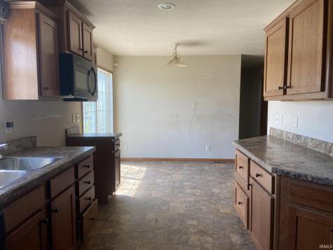 1205 & 1207 W Walnut Street Washington IN 47501