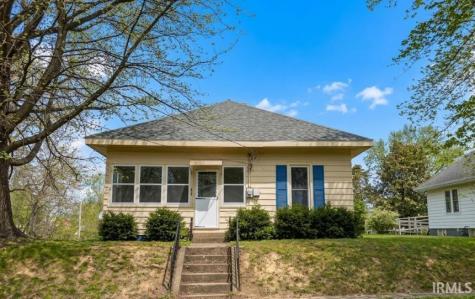 322 W 8th Street Bicknell IN 47512